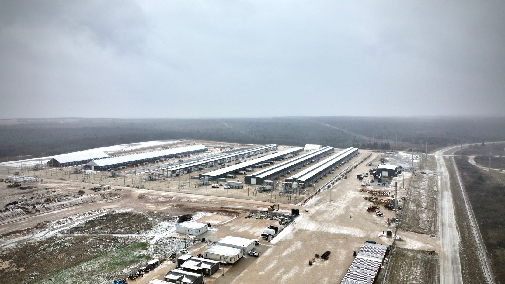 As instalacións de Riot Blockchain en Rockdale, Texas, durante a tormenta de inverno do 3 de febreiro de 2022. 