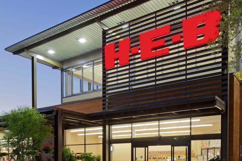 Una clásica fachada de un supermercado H-E-B. La popular cadena anunció que finalmente...