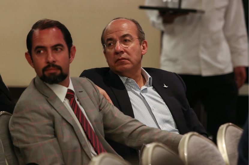 Felipe Calderón (der.) criticó la actitud de Donald Trump hacia la crisis por coronavirus en...