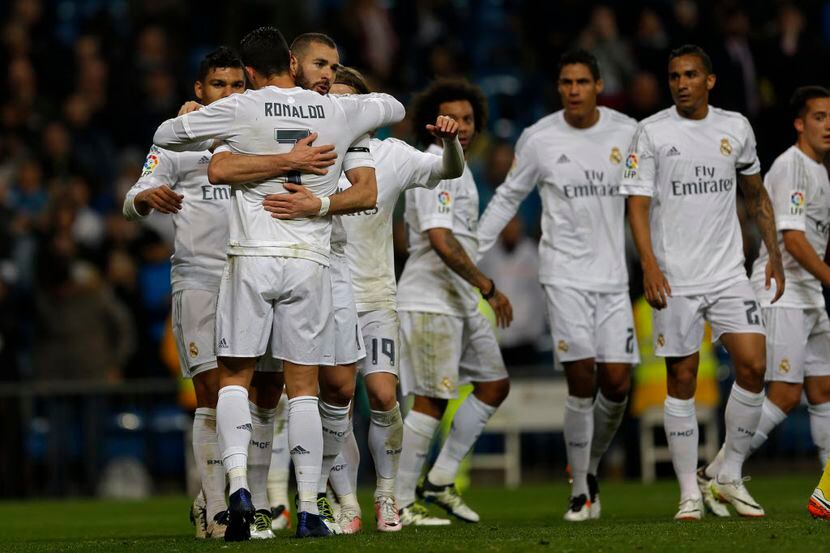 Karim Benzema y Cristiano Ronaldo son duda con el Madrid. Foto AP
