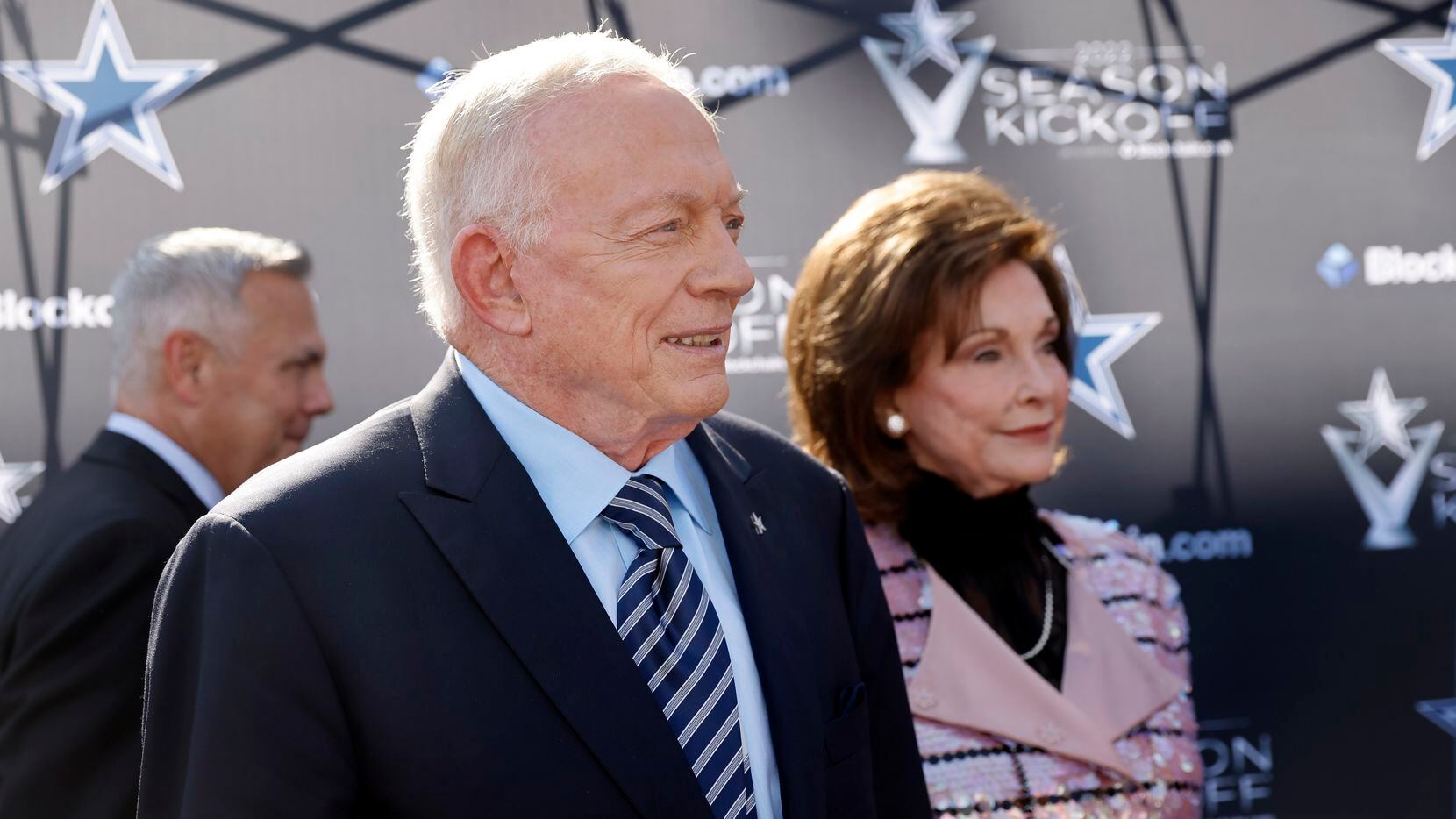 Dallas Cowboys owner Jerry Jones and his wife Gene arrive to the Dallas Cowboys Season...