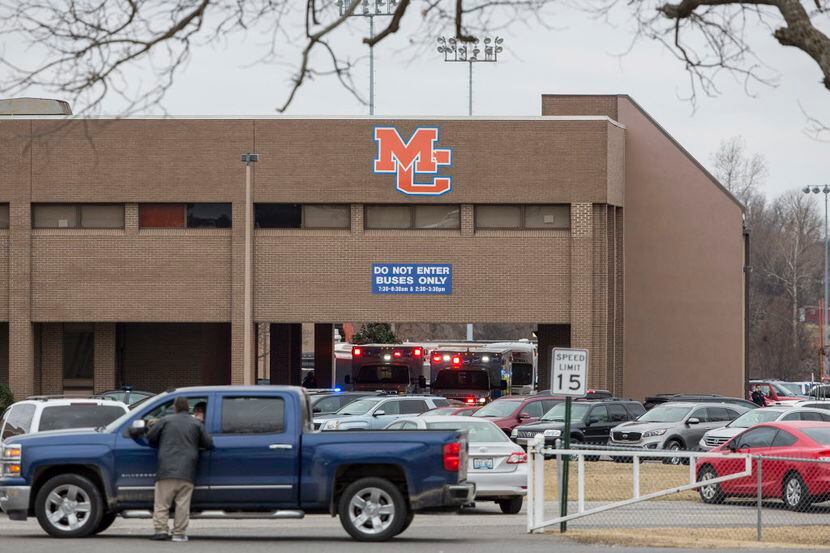 Dos muertos en tiroteo en escuela de Kentucky. / AP
