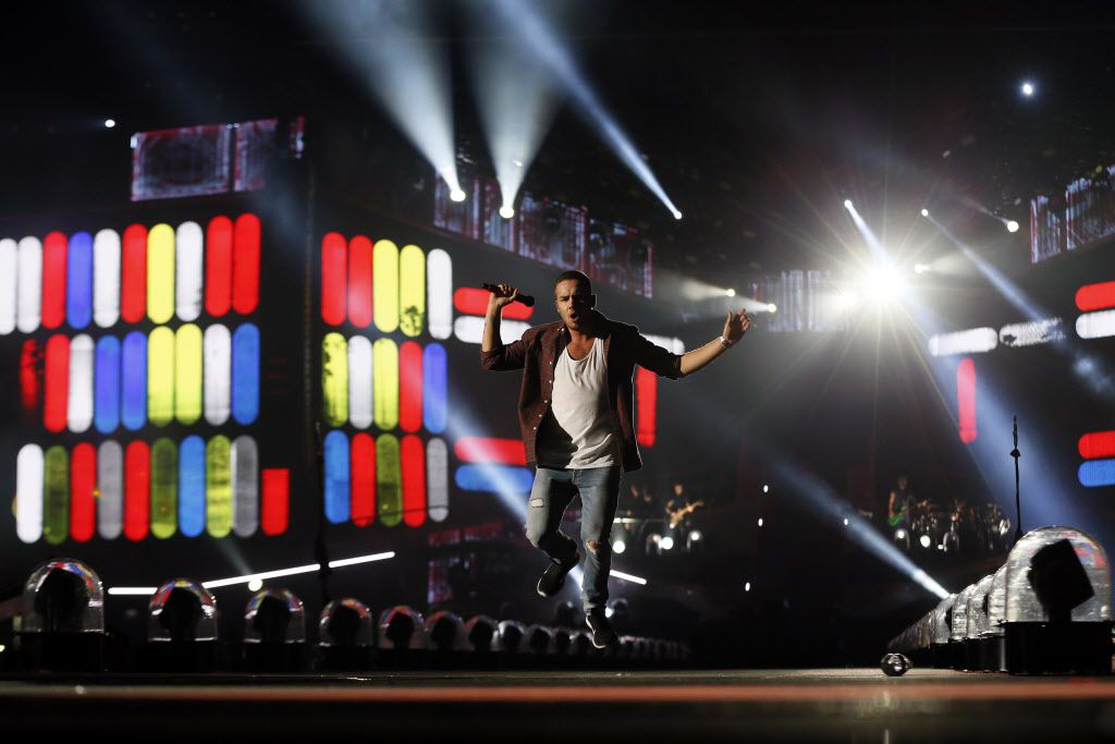 One Direction performs at the AT&T Stadium in Arlington, TX August 24, 2014. 