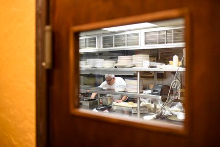 Fernando Luna is closing the door on his Luna’s Tortillas restaurant. The nearly 100 year...