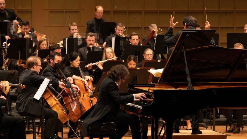 レビュー：もう一つの素晴らしいダラス交響楽団コンサート：チャイコブスキー、イギリス、アクタ川