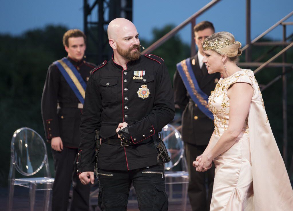 Brandon Potter (Richard III), left, and Lydia Mackay (Queen Elizabeth) perform during a...
