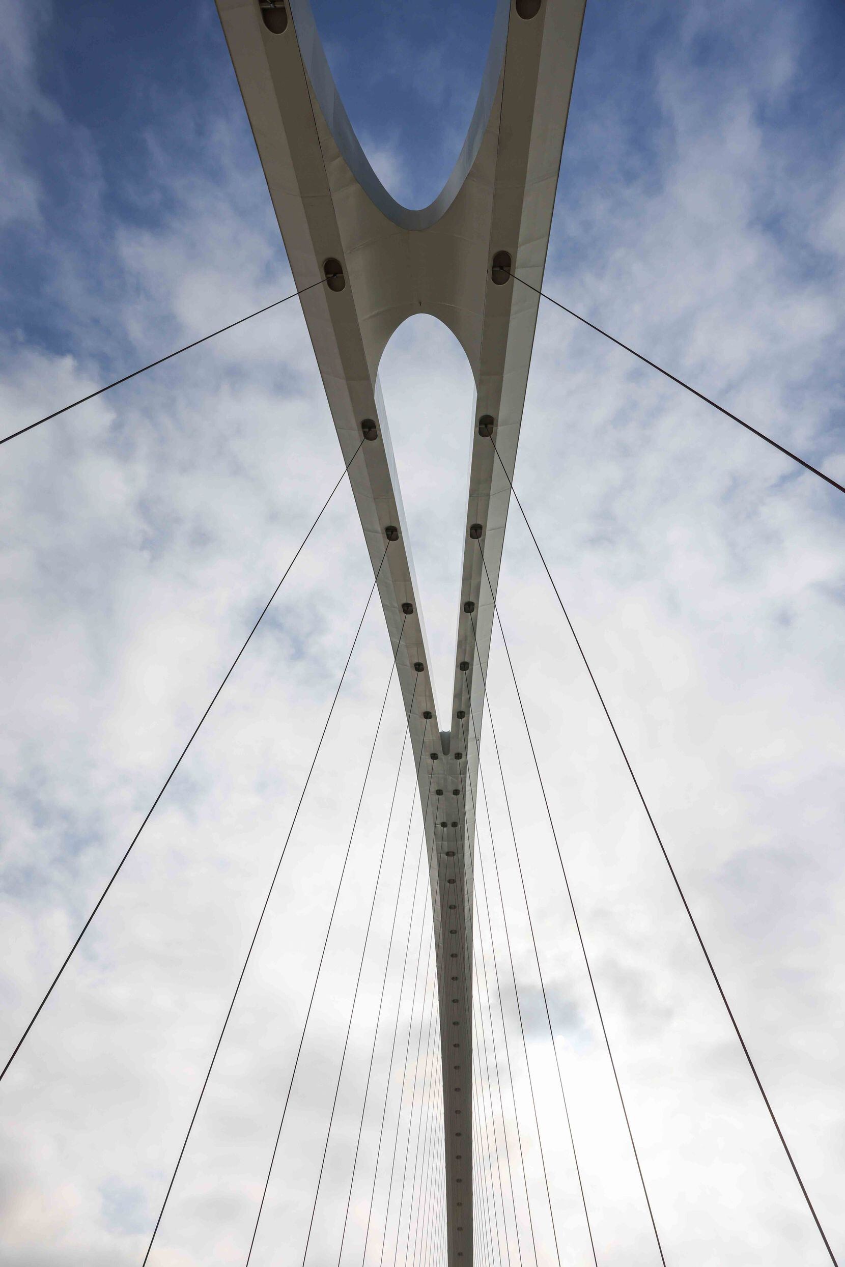 On June 10, city and county officials, residents and fitness enthusiasts celebrated the opening of the eastbound and westbound pedestrian and bicycle bridges of the Margaret McDermott Bridge with a ribbon-cutting. For several years, the bridge had been open only to vehicle traffic on I-30.