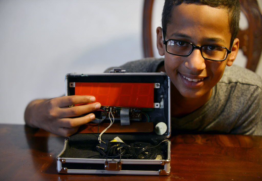  Ahmed Mohamed and the most famous clock this side of Big Ben. (Rachel Woolf/Staff...