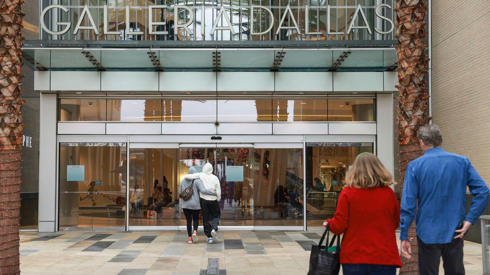 A unit of Metropolitan Life Insurance has taken over the deed to Galleria Dallas.
