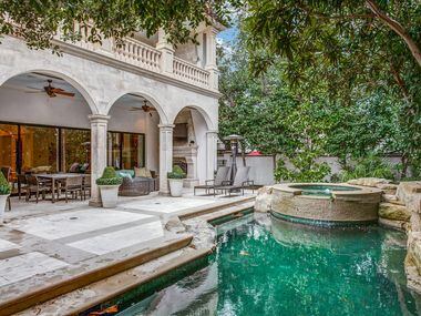 A look at the backyard of the Dallas home Kameron Westcott is selling.