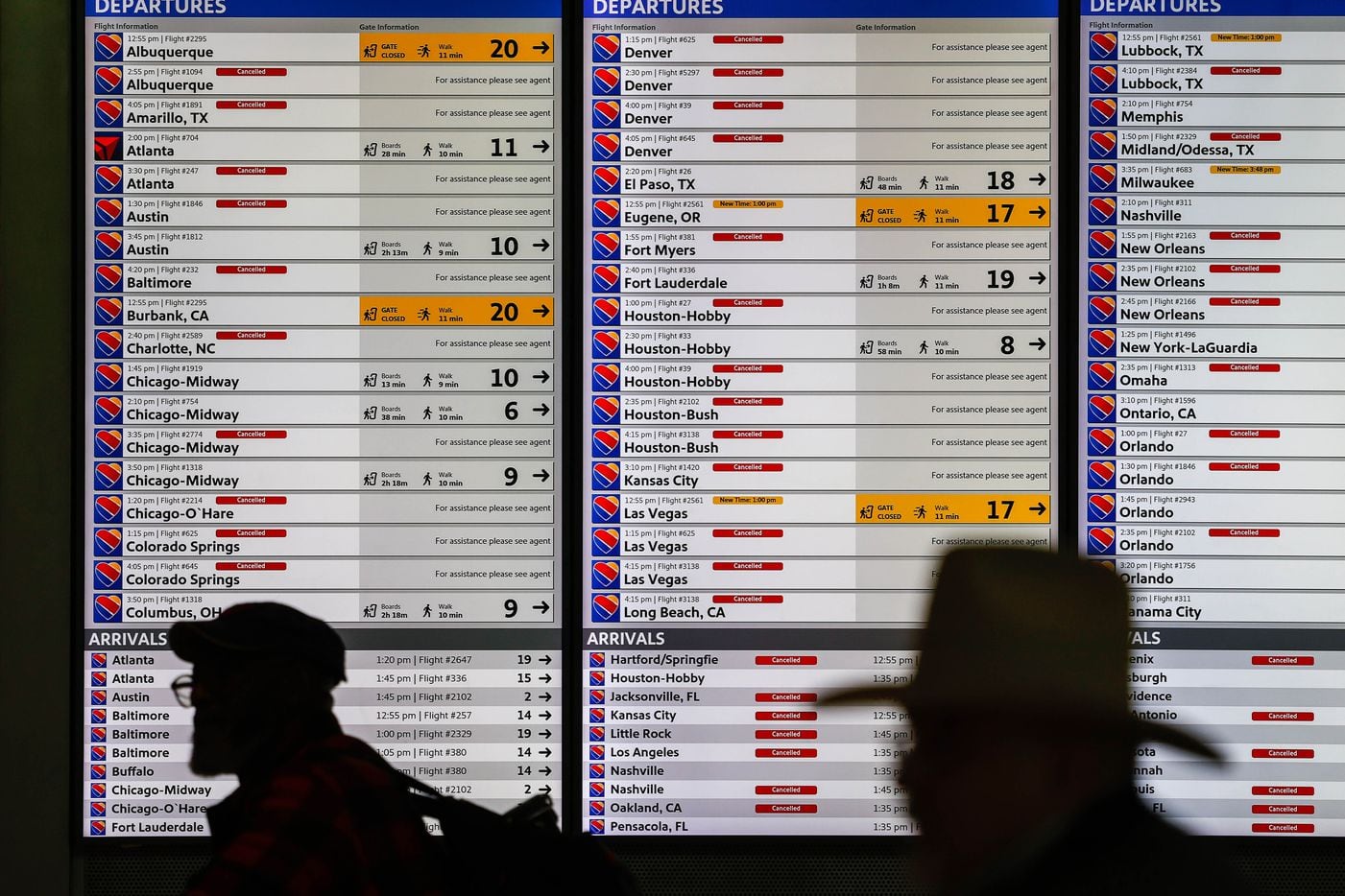 تم إلغاء العديد من الرحلات الجوية الجنوبية الغربية في دالاس لاف فيلد في دالاس يوم الاثنين ، 30 يناير 2023.