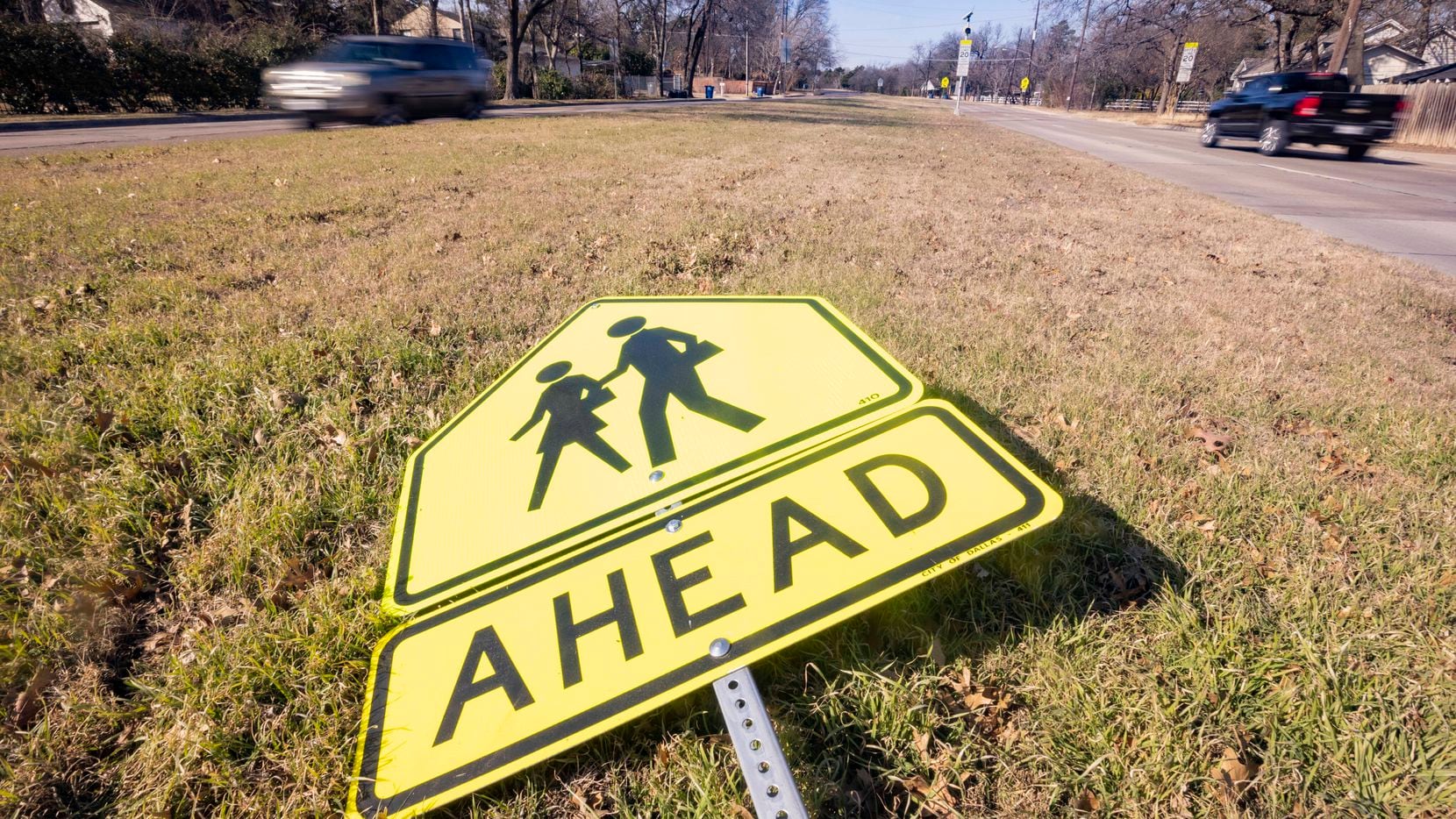 A down crosswalk sign at West Jefferson Boulevard and  S Ravinia Drive photographed on...
