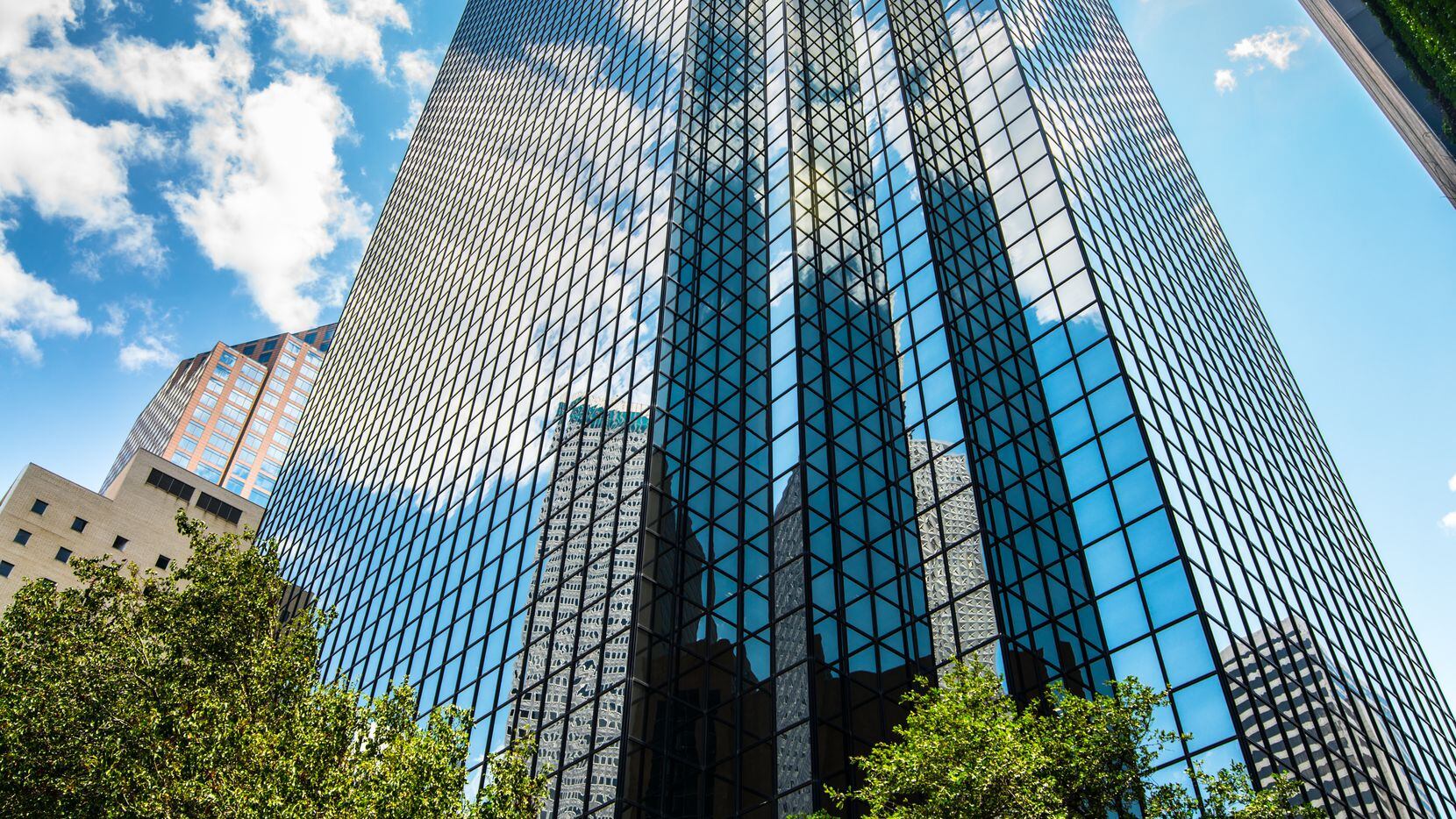 Thanksgiving Tower tallest buildings in dallas 
