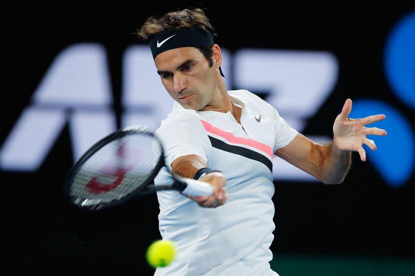 Roger Federer avanzó a la final del Abierto australiano tras el retiro de Hyeon Chung por...