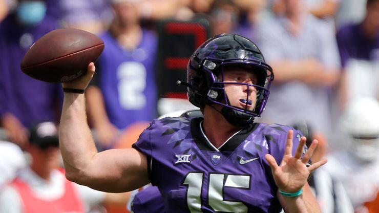 TCU Horned Frogs quarterback Max Duggan (15) throws a pass during the second half as the TCU...