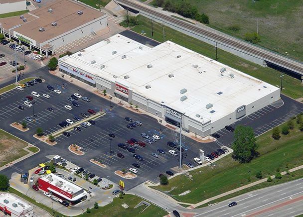 Lincoln Retail Income and Growth Fund bought the Shops at Colorado in Denton.