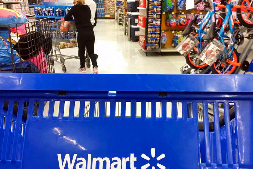Walmart dijo que la decisión fue tomada luego de una revisión a su política de ventas de...
