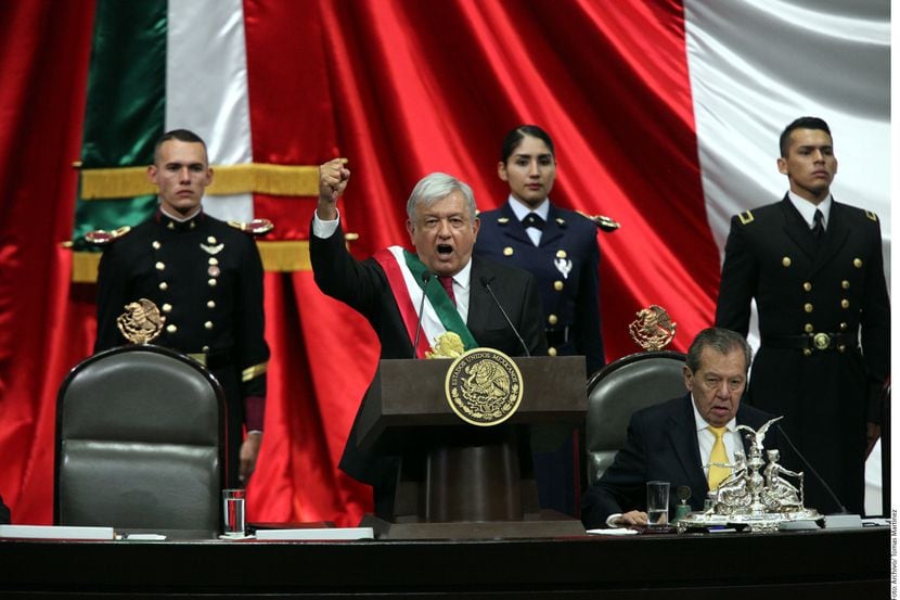 “Me canso ganso”, del Preisdente Andrés Manuel López Obrador (al atril), viene de una...