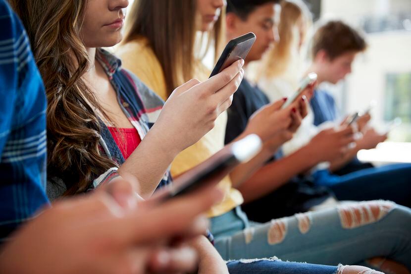 Schools are locking up students' cell phones
