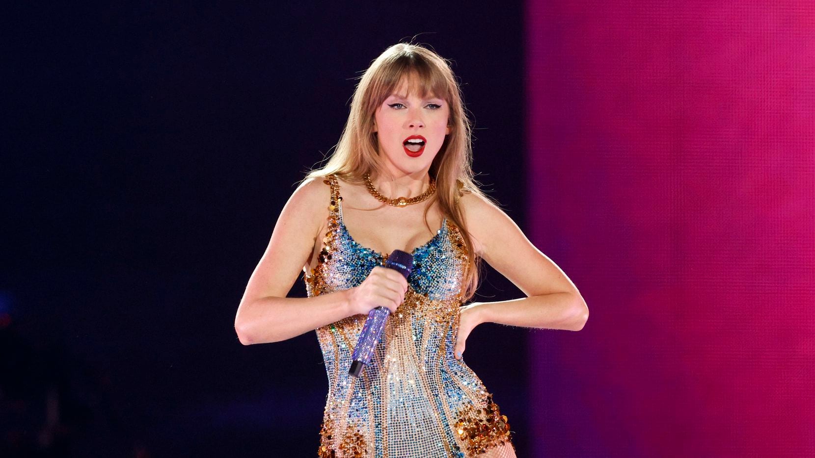 Taylor Swift's Eras Tour: Get Ready for an Iconic Night in Chicago!