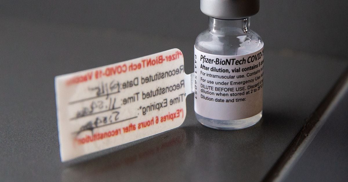 pfizer vaccines vial biontech dallas kontraovsem doses vaccination parkland dmn lynda gonzlez