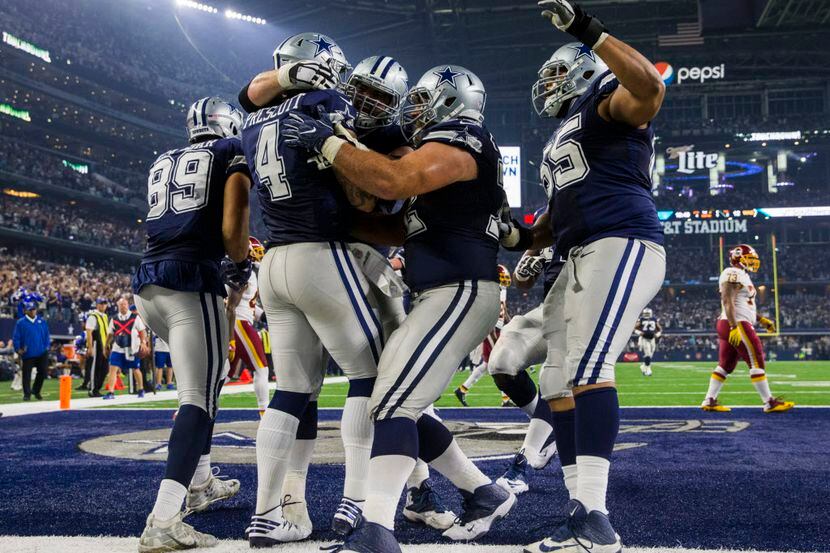 Los Dallas Cowboys tendrá un complicado calendario en el 2017, con tres juegos de visitantes...