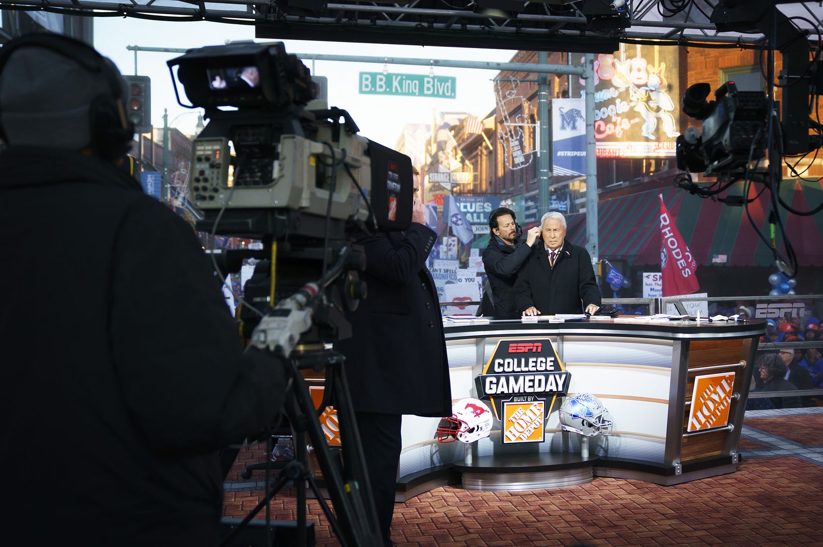 Lee Cosro prepares for the start of ESPN College GameDay before an NCAA football game ...
