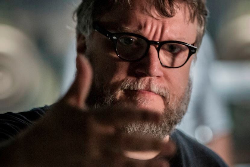 Del Toro está entre los artistas que serán honrados en el 2019 con una estrella en el Paseo...