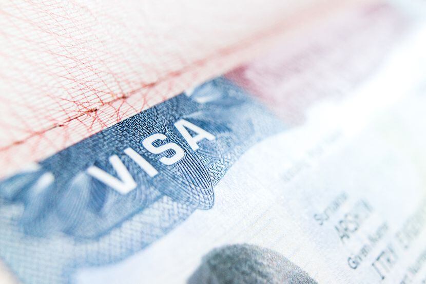 Una visa expedida por Estados Unidos en un pasaporte.