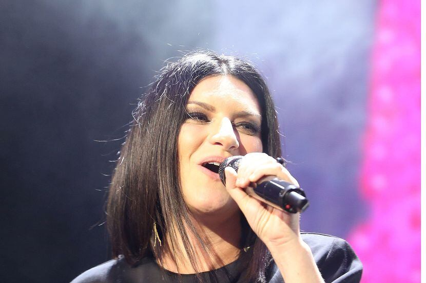 La cantante y compositora italiana Laura Pausini protagonizará una película, basada en una...