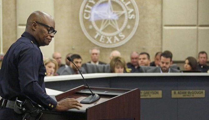 
				El jefe de policía de Dallas, David Brown, durante una presentación ante el Comité de...
