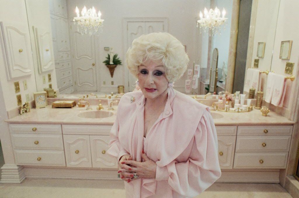 Mary Kay Ash, photographed in her bathroom in 1989.