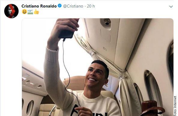 Tuit de Cristiano Ronaldo desde un avión de lujo causa enojo en redes sociales. 
