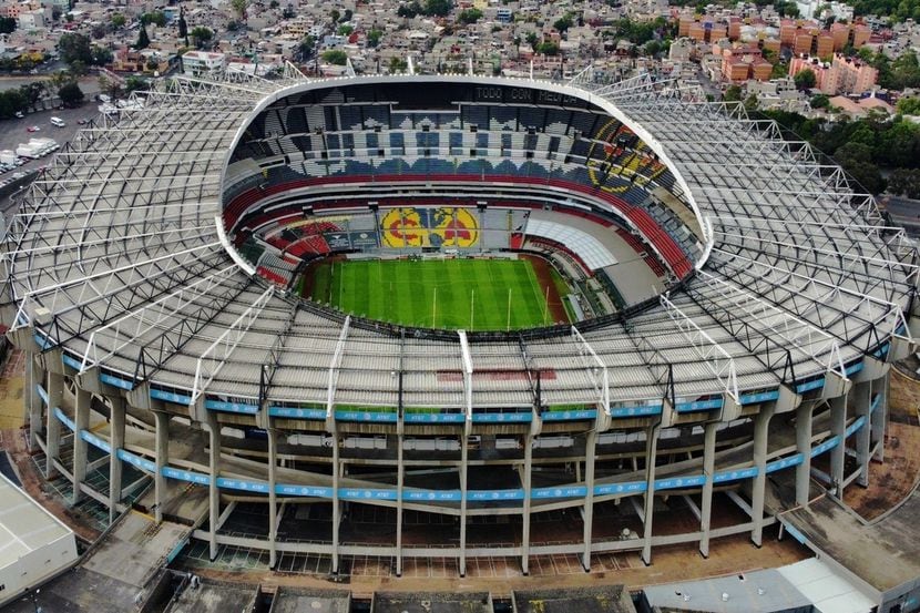 Vista aérea del estadio Azteca de México, que el jueves 5 de septiembre no abrirá sus...