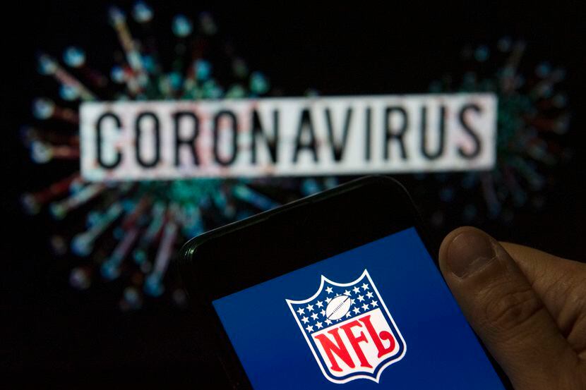 Los equipos de la  NFL están luchando para eliminar el peligro del coronavirus dentro de sus...