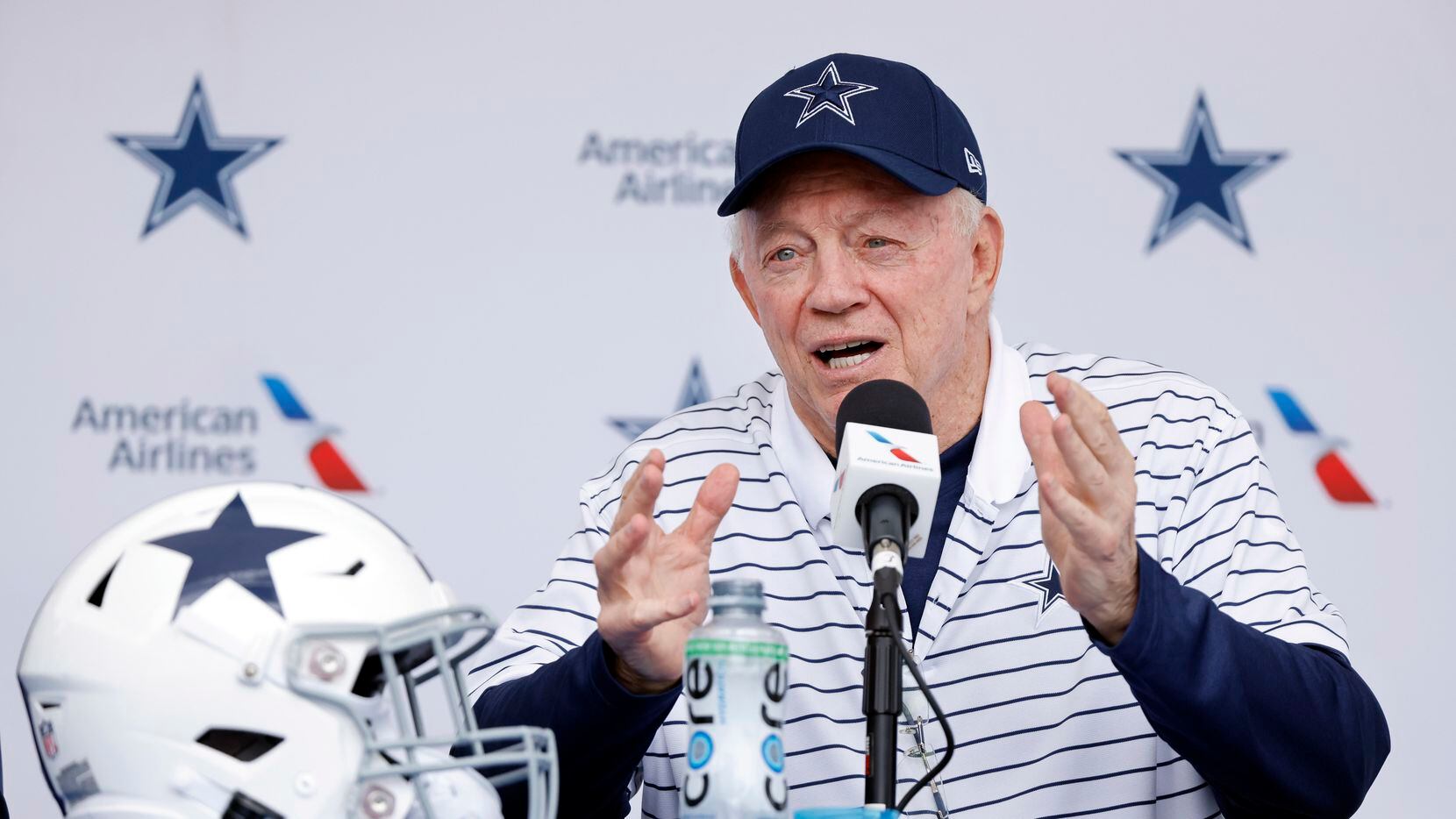 Dallas Cowboys Owner Jerry Jones Invests in Software Firm for Hotels and  Vacation Rentals