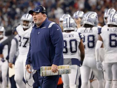 Dallas Cowboys head coach Mike McCarthy looks on in a game against the Arizona Cardinals during the first half of play at AT&T Stadium on Sunday, January 2, 2022, in Arlington, Texas. 