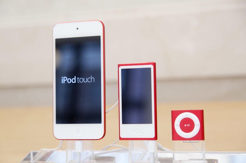 Los aparatos iPod Touch, iPod Nano y iPod Shuffle de Apple.(AP)
