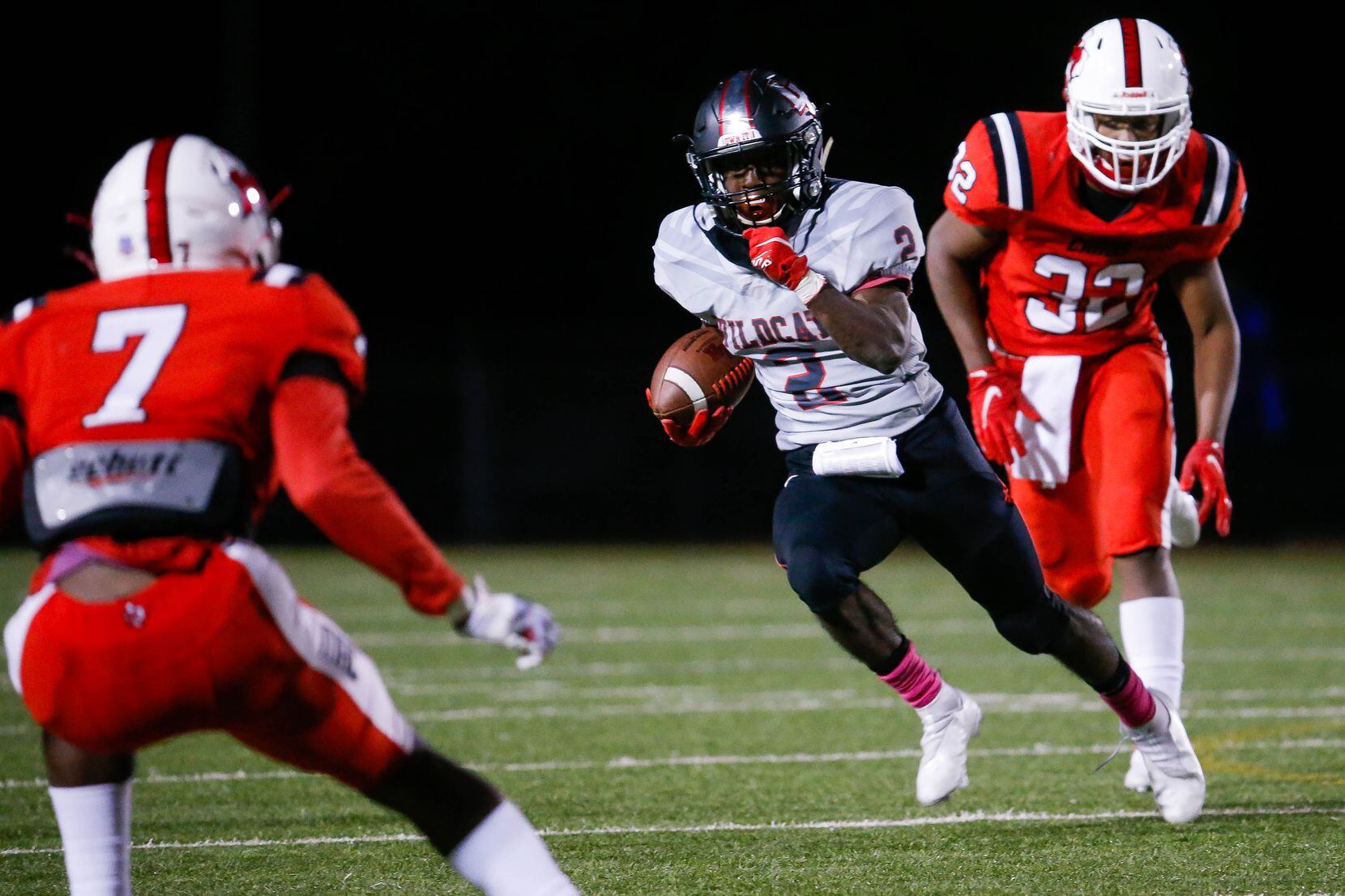 Lake Highlands Noelle Whitehead (2) evades the Irving MacArthur defense during a the fourth...
