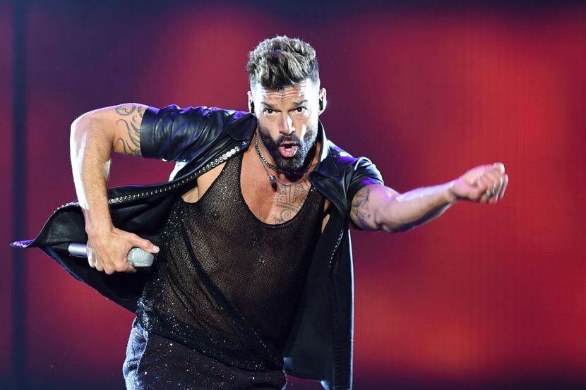 El cantante puertorriqueño Ricky Martin interpreta una canción durante un concierto en...