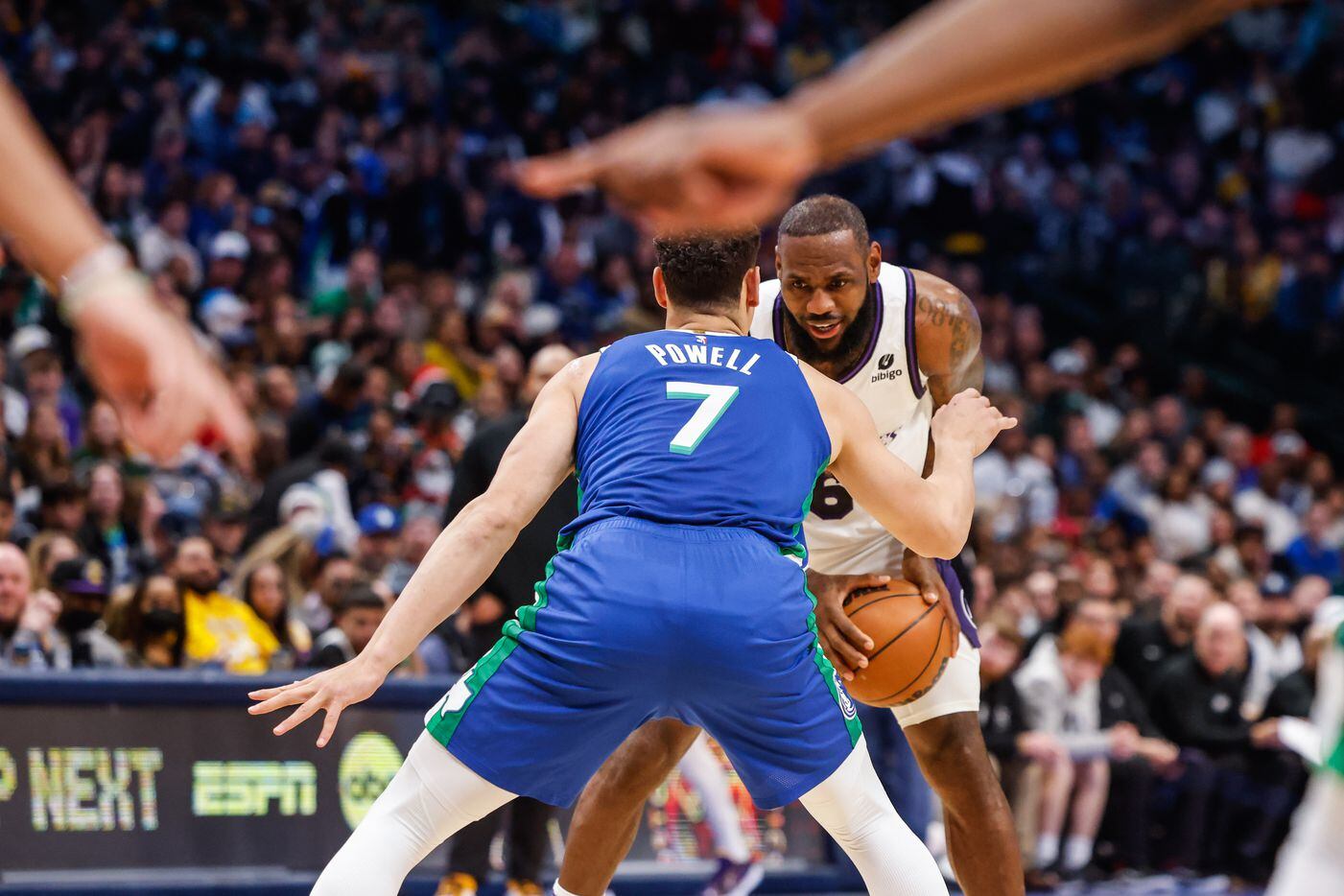 Los Angeles Lakers forward LeBron James (6) plays the ball as Dallas Mavericks center Dwight...