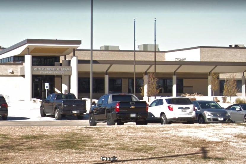 Barack & Michelle Obama Ninth Grade Campus, del Distrito Escolar de Lancaster, Texas.