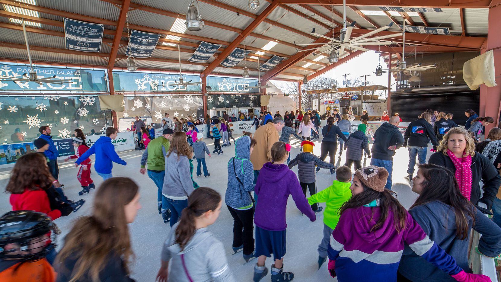 La pista de patinaje al aire libre de Panther Island Ice regresa a Fort Worth para esta...