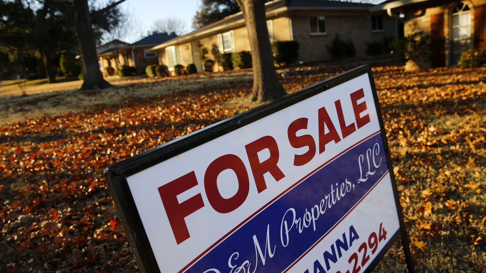 Los precios de las casas se dispararon en noviembre, reporta un centro de estudios.