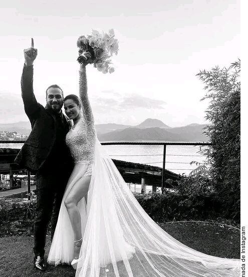 Maite Perroni y Andrés Tovar luego de su boda. La cantante y el productor se casaron el...