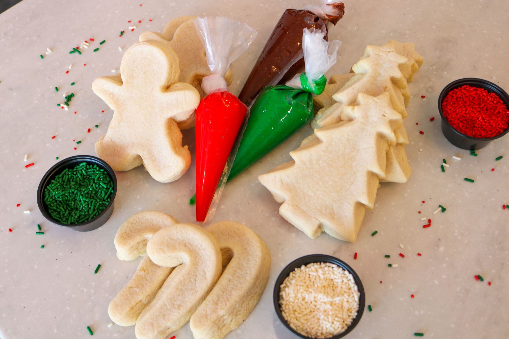 J. Rae's Dallas offers Christmas-themed cookie decorating kits through Dec. 24, 2021.