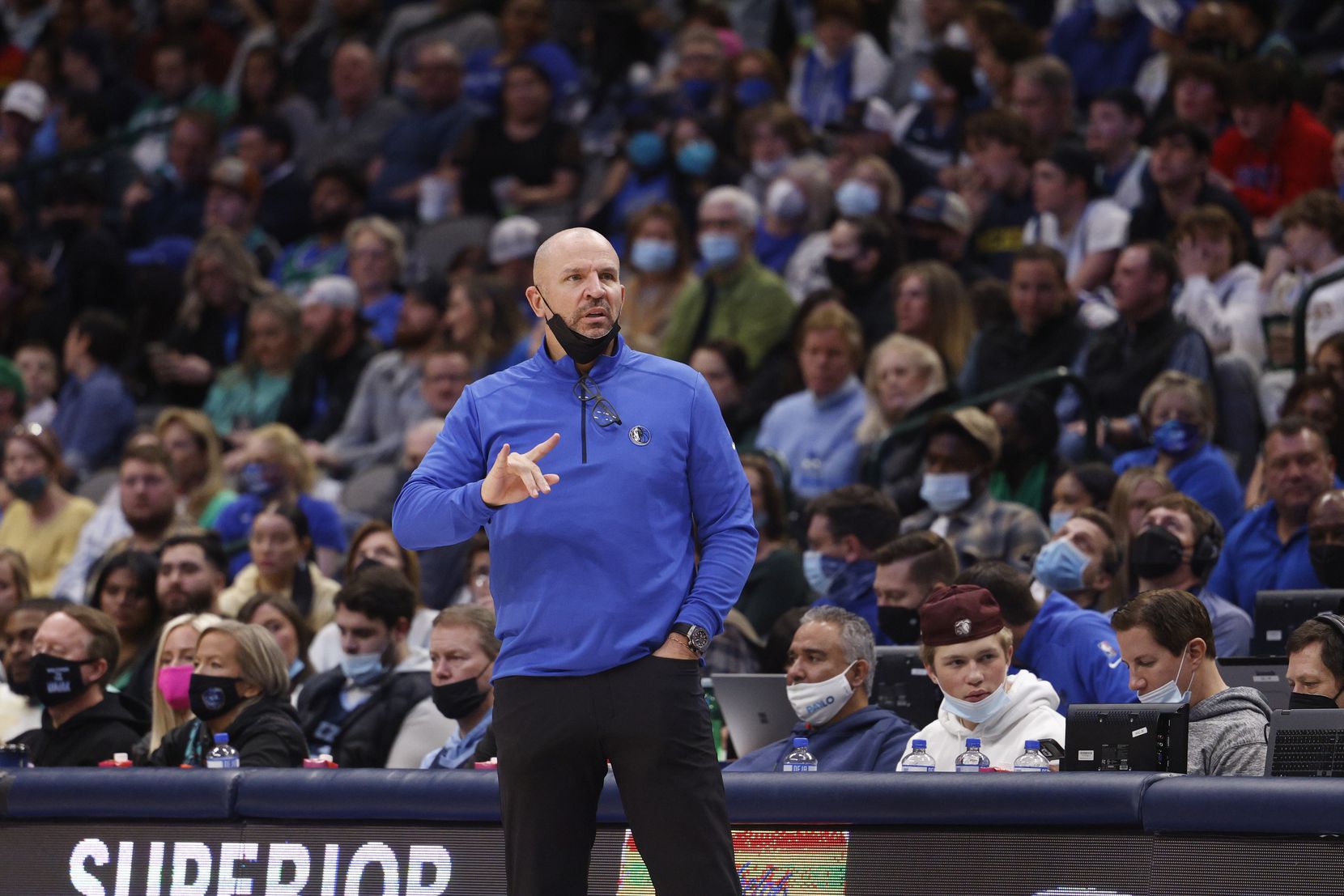 Dallas Mavericks head coach Jason Kidd calls a play during the third quarter against the...