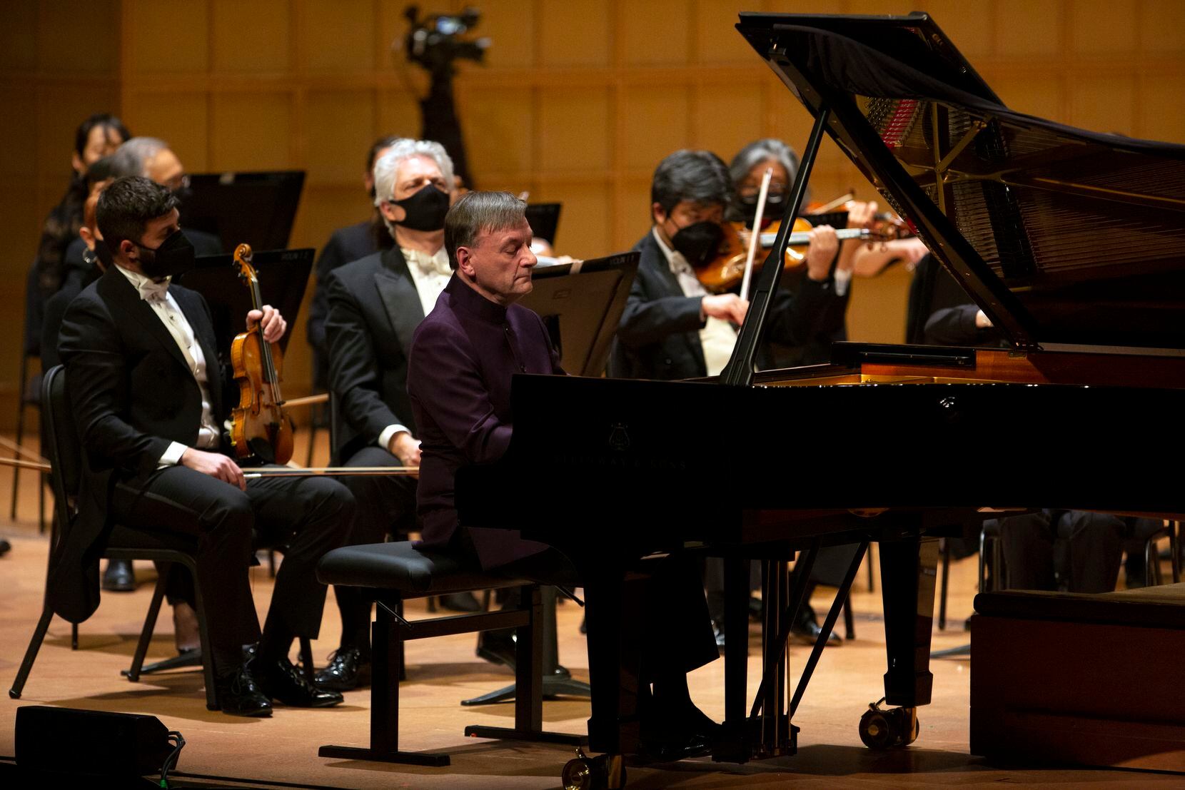 Pianist Stephen Hough performs Tchaikovsky's First Piano Concerto with the Dallas Symphony...