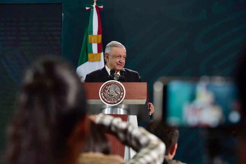 El presidente Andrés Manuel López Obrador en conferencia de prensa en Oaxaca el viernes 18...