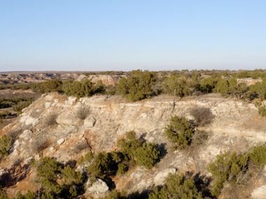Caloosa Ranch has bluffs and canyons.